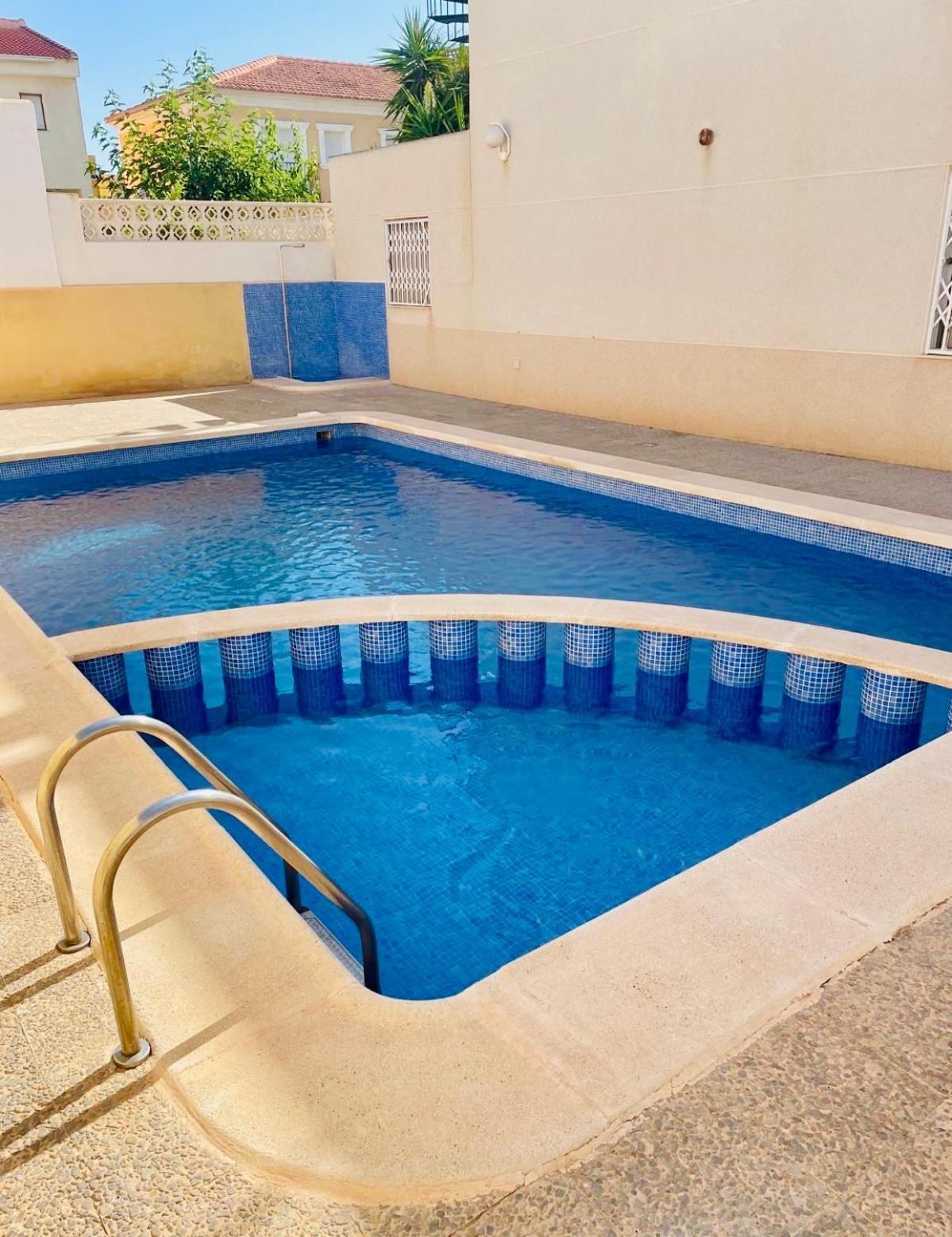 Przytulny Apartament 100M Od Plazy Torrevieja Exteriör bild